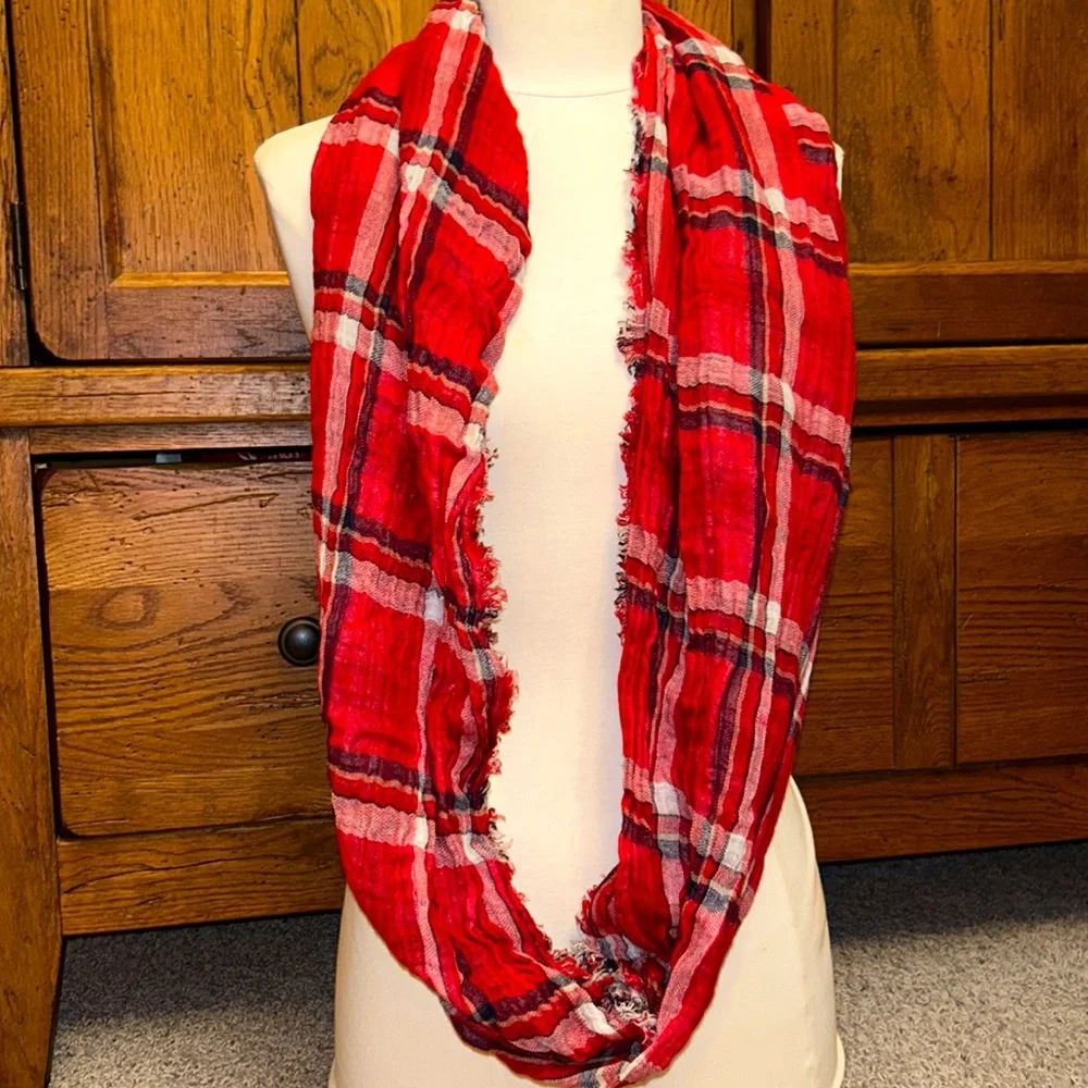 NWT⭐️PLAID INFINITY🧣REVERSIBLE SCARF💙by OLD NAVY❄️One Size - Picture 2 of 10